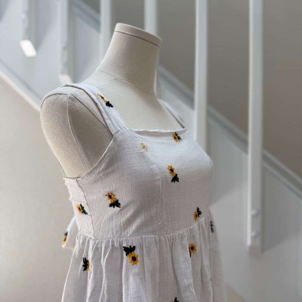 Rewind Floral Sunflower Embroidered White Mini Summer Sundress Size Large - Picture 9 of 13